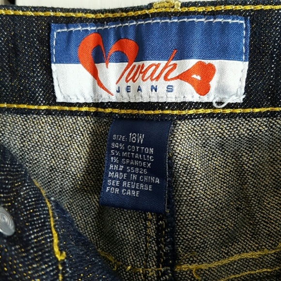 Dark Wash Jeans with Hints Metallic Gold - Picture 4 of 6